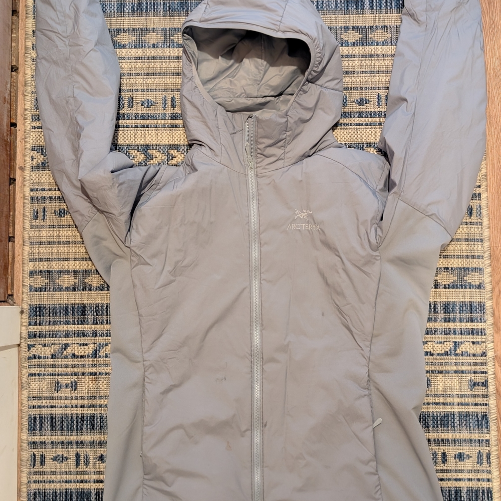 Arc'teryx Atom LT Women's Light Blue Hooded Jacket